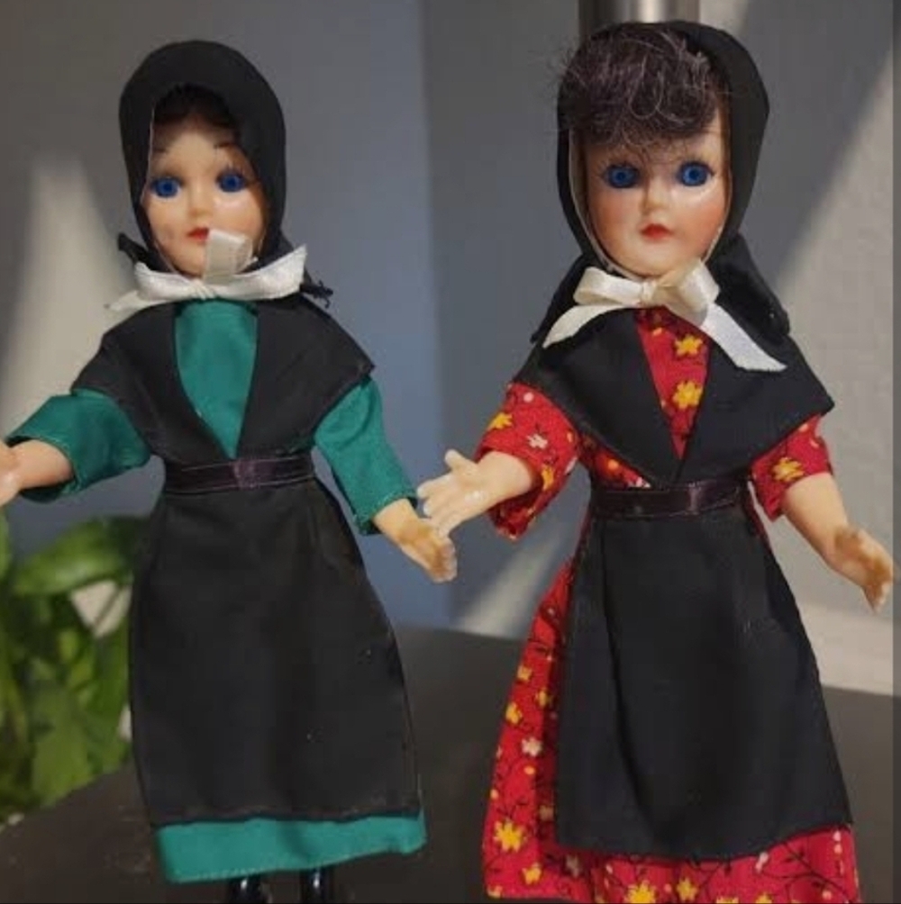 Vintage | Knickerbocker Amish Hard Plastic 2950's Dolls